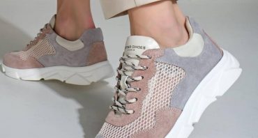 Самый актуальные кроссовки сезона 2021.