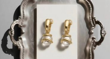 Echilibrul Perfect: Aur, Cristale și Eleganța Minimalistă